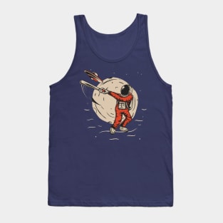 astronaut hit ufo spaceship Tank Top